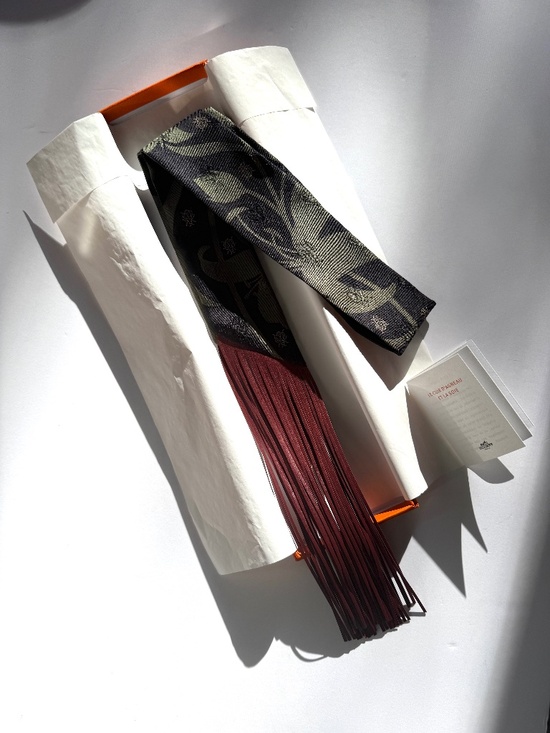 Sold on fashionreloved.com HERMES Silk Leather Rouge H Bouquet Fringed Twilly - Picture 1 of 10